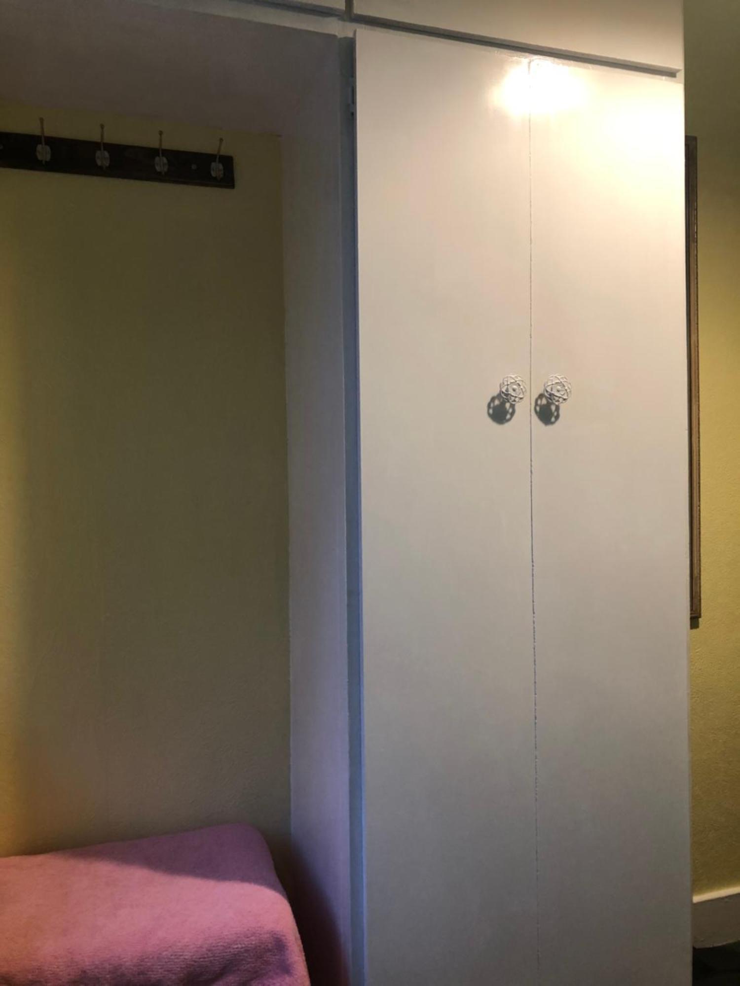 House 220 Hotel Лондон Екстериор снимка