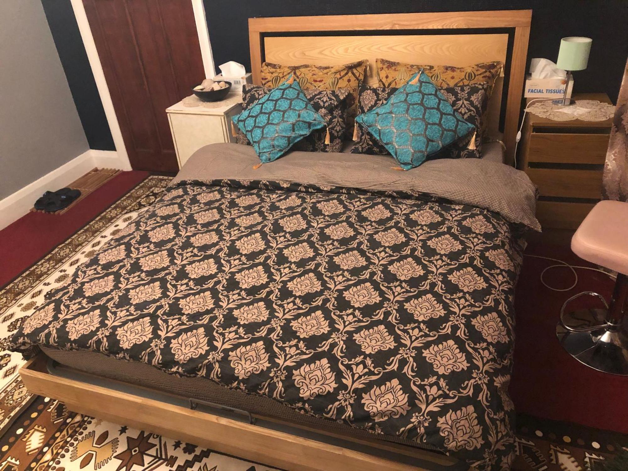 House 220 Hotel Лондон Екстериор снимка